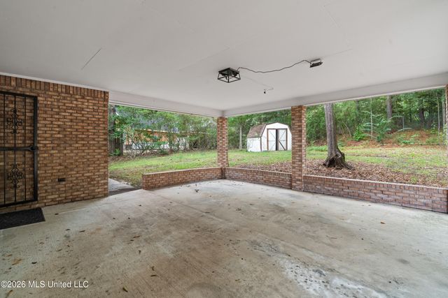 103 Brentwood Place, Hattiesburg, MS 39402