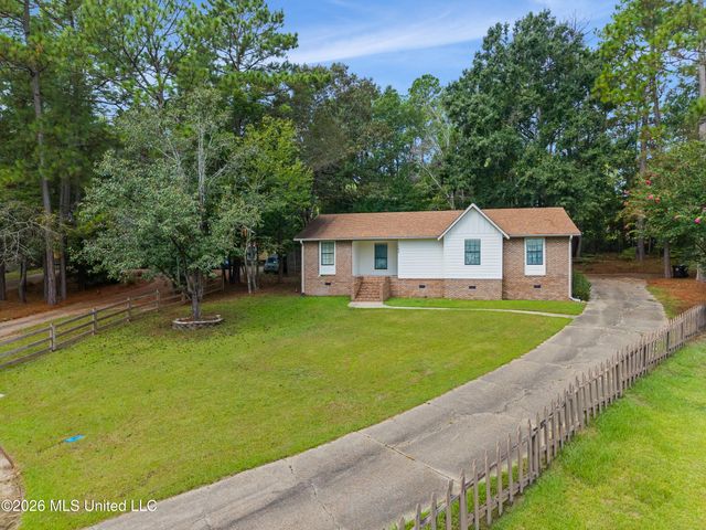 103 Brentwood Place, Hattiesburg, MS 39402