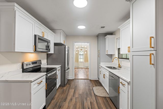 103 Brentwood Place, Hattiesburg, MS 39402