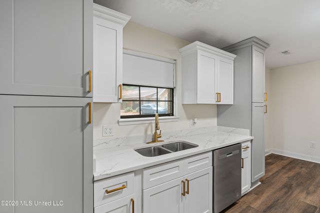 103 Brentwood Place, Hattiesburg, MS 39402