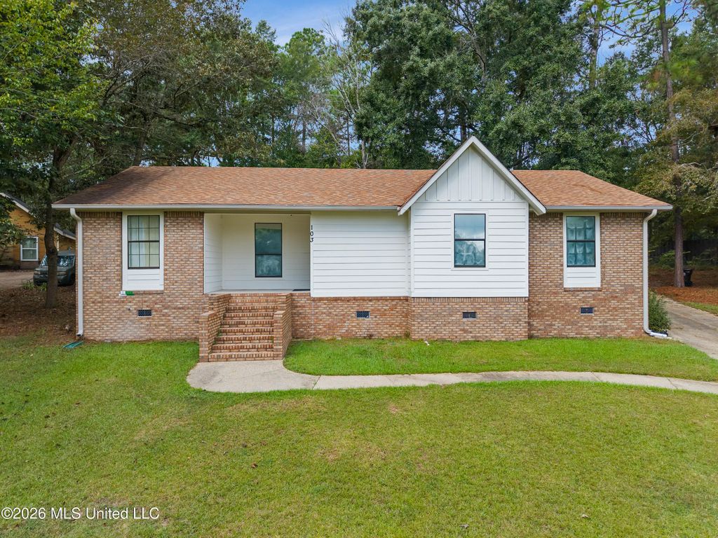 103 Brentwood Place, Hattiesburg, MS 39402