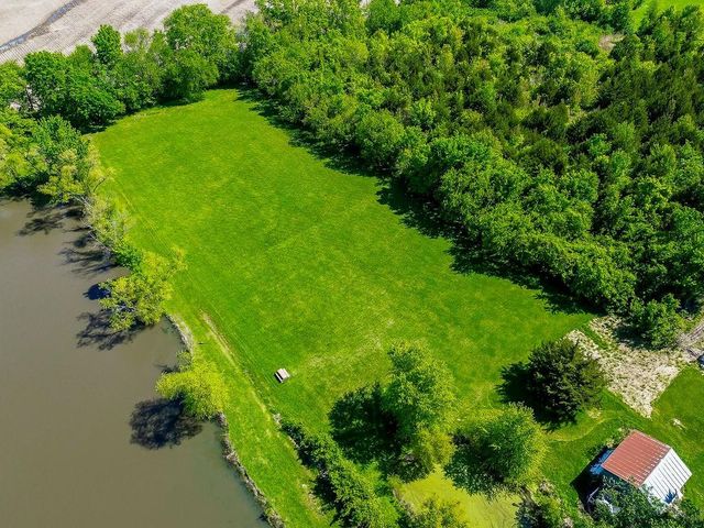14074 McIntyre Road, Leavenworth, KS 66048