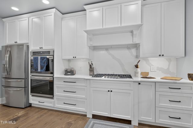 175 Northeast Stonewall Heights, Abingdon, VA 24210