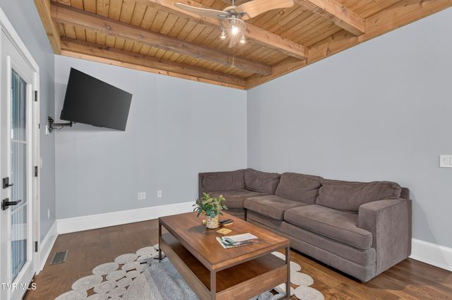 175 Northeast Stonewall Heights, Abingdon, VA 24210