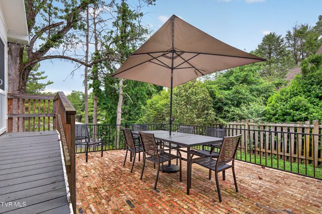 175 Northeast Stonewall Heights, Abingdon, VA 24210