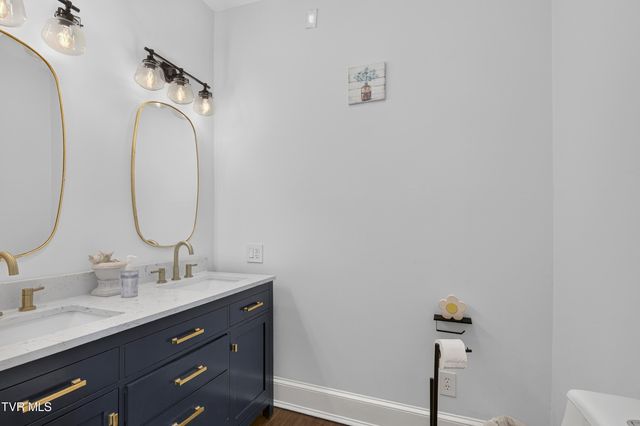 175 Northeast Stonewall Heights, Abingdon, VA 24210