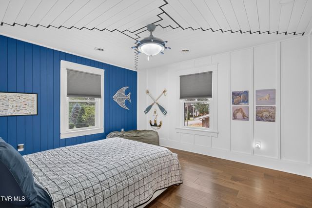 175 Northeast Stonewall Heights, Abingdon, VA 24210