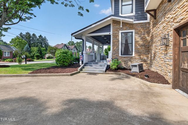 175 Northeast Stonewall Heights, Abingdon, VA 24210