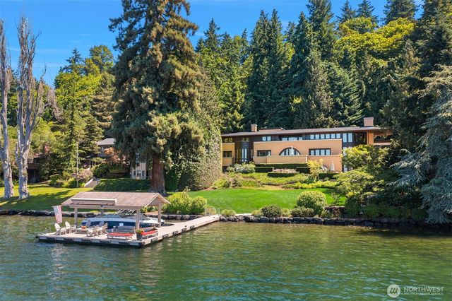 415 Shoreland Drive SE, Bellevue, WA 98004