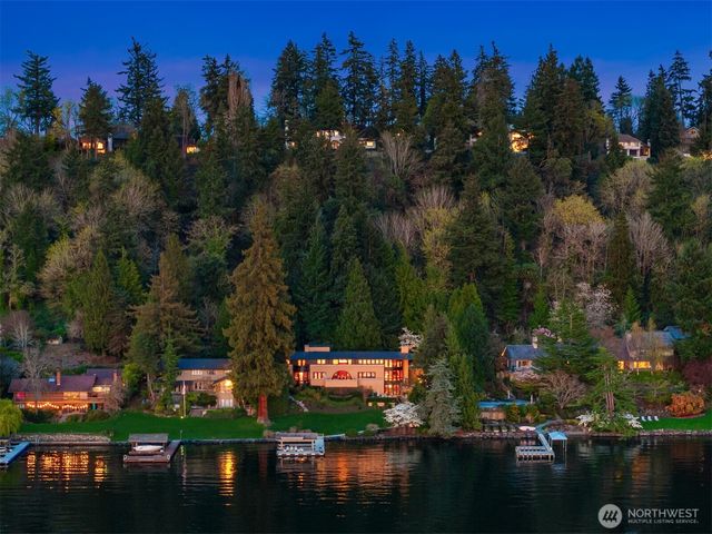 415 Shoreland Drive SE, Bellevue, WA 98004