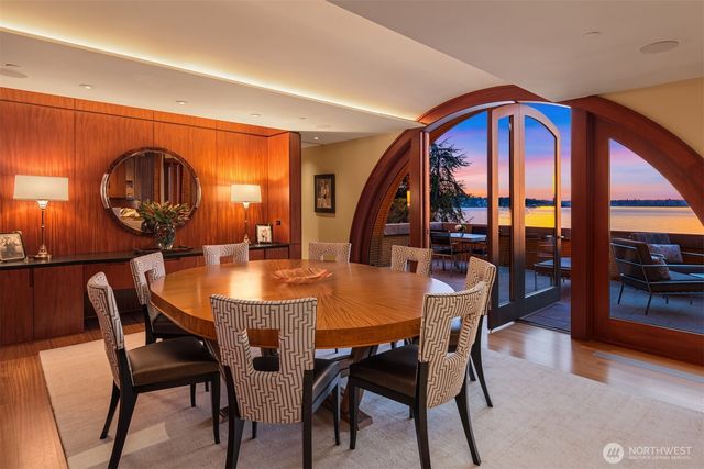 415 Shoreland Drive SE, Bellevue, WA 98004