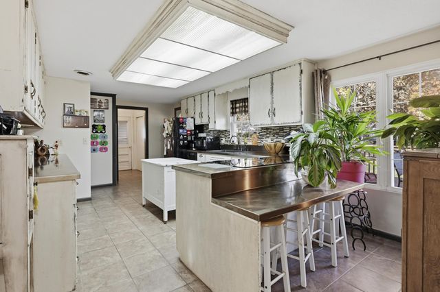 106 Rosedale Street, Cassville, MO 65625