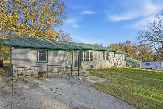 106 Rosedale Street, Cassville, MO 65625