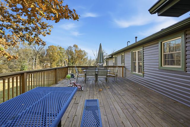 106 Rosedale Street, Cassville, MO 65625