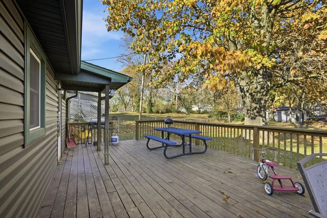 106 Rosedale Street, Cassville, MO 65625