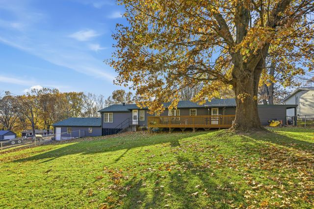 106 Rosedale Street, Cassville, MO 65625