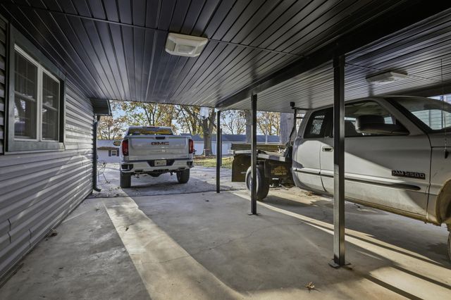 106 Rosedale Street, Cassville, MO 65625