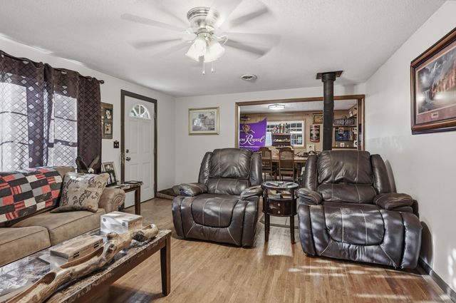 106 Rosedale Street, Cassville, MO 65625