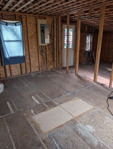 216 Portage Lake Road, Munith, MI 49259