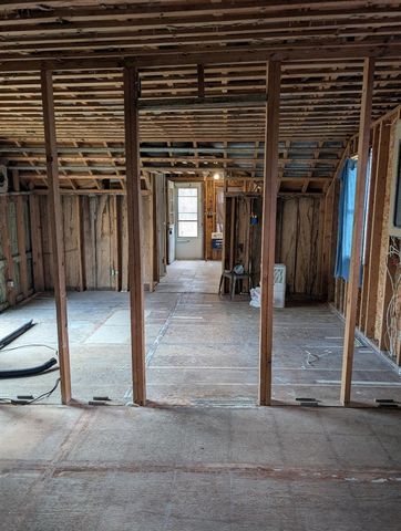 216 Portage Lake Road, Munith, MI 49259