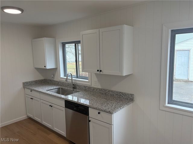 1227 Flanders Avenue, Akron, OH 44314