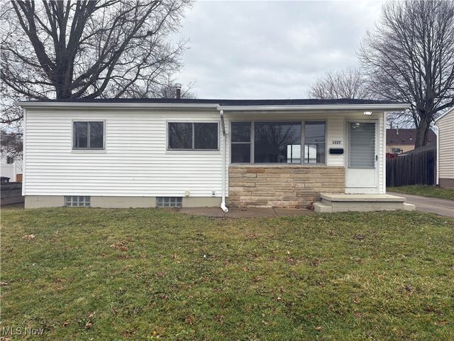 1227 Flanders Avenue, Akron, OH 44314
