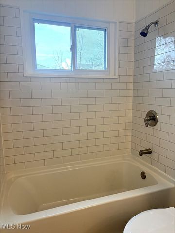 1227 Flanders Avenue, Akron, OH 44314