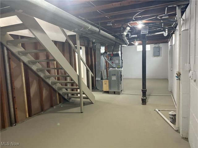 1227 Flanders Avenue, Akron, OH 44314