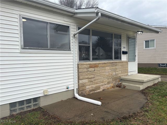 1227 Flanders Avenue, Akron, OH 44314