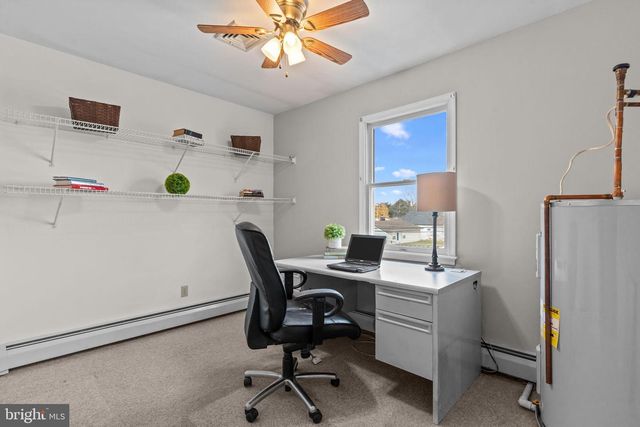 29 GRACEFUL LN, Levittown, PA 19055