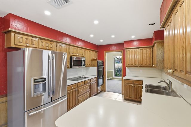 112 Highland Meadow Circle, Coppell, TX 75019