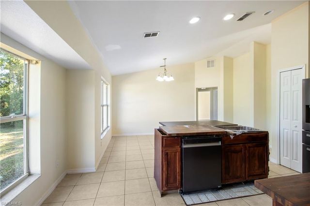 1620 Blue Sage DR, Naples, FL 34117