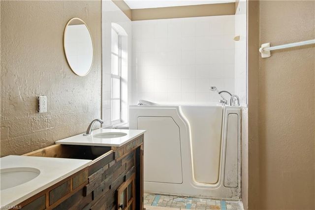 1620 Blue Sage DR, Naples, FL 34117