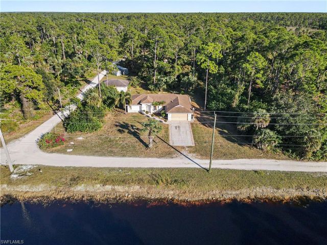 1620 Blue Sage DR, Naples, FL 34117