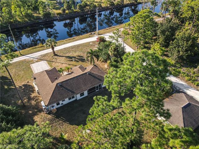 1620 Blue Sage DR, Naples, FL 34117