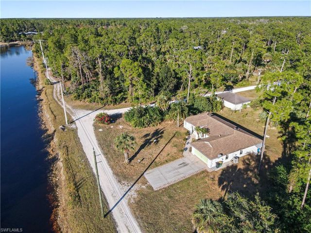 1620 Blue Sage DR, Naples, FL 34117