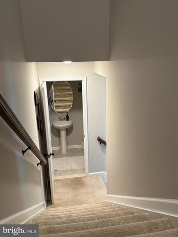 31 PAR LN, Downingtown, PA 19335