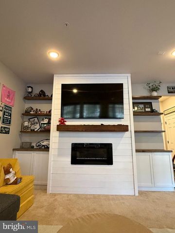 31 PAR LN, Downingtown, PA 19335