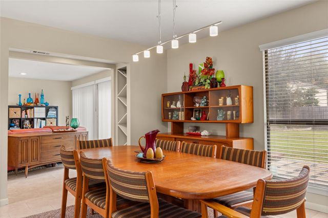 1610 E Hedgecroft Drive, El Lago, TX 77586