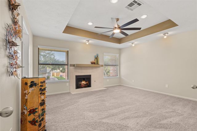 1610 E Hedgecroft Drive, El Lago, TX 77586