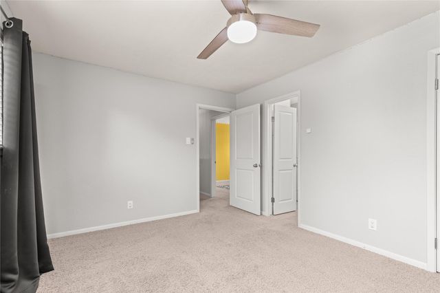 1610 E Hedgecroft Drive, El Lago, TX 77586