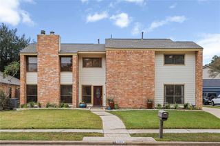 1610 E Hedgecroft Drive, El Lago, TX 77586