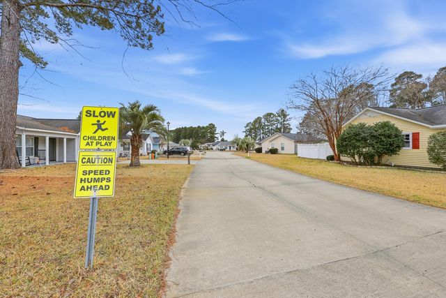 166 Cheshire Ct., Longs, SC 29568