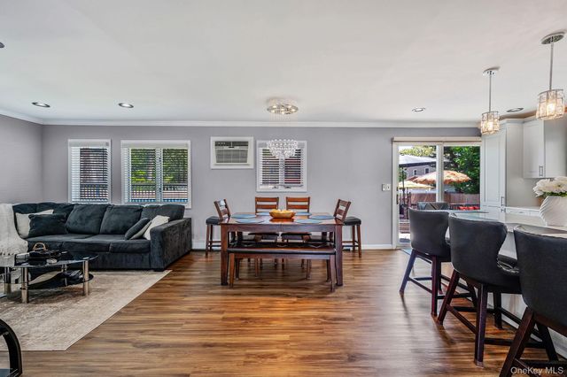 935 Sterling Place, West Babylon, NY 11704
