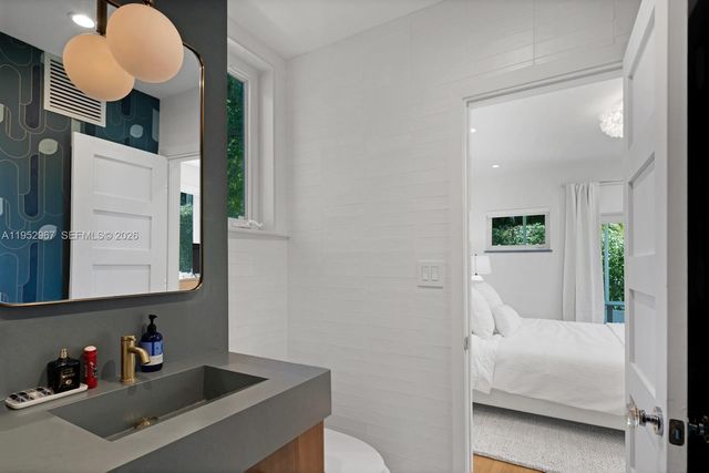 4580 Post Ave, Miami Beach, FL 33140