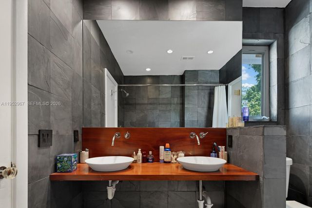 4580 Post Ave, Miami Beach, FL 33140