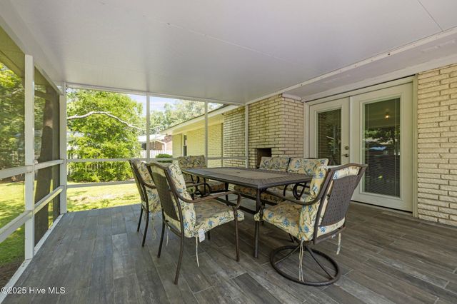 116 Hodges Street, Morehead City, NC 28557