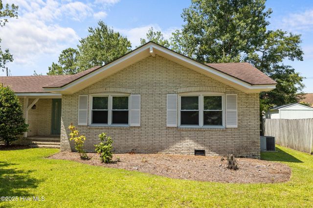 116 Hodges Street, Morehead City, NC 28557