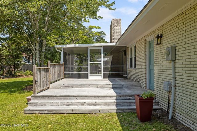 116 Hodges Street, Morehead City, NC 28557