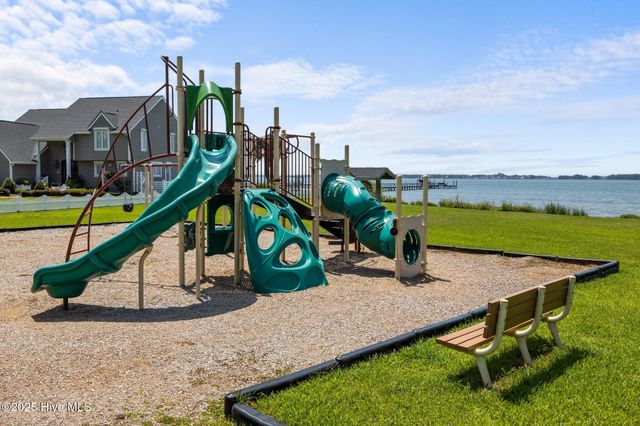 116 Hodges Street, Morehead City, NC 28557